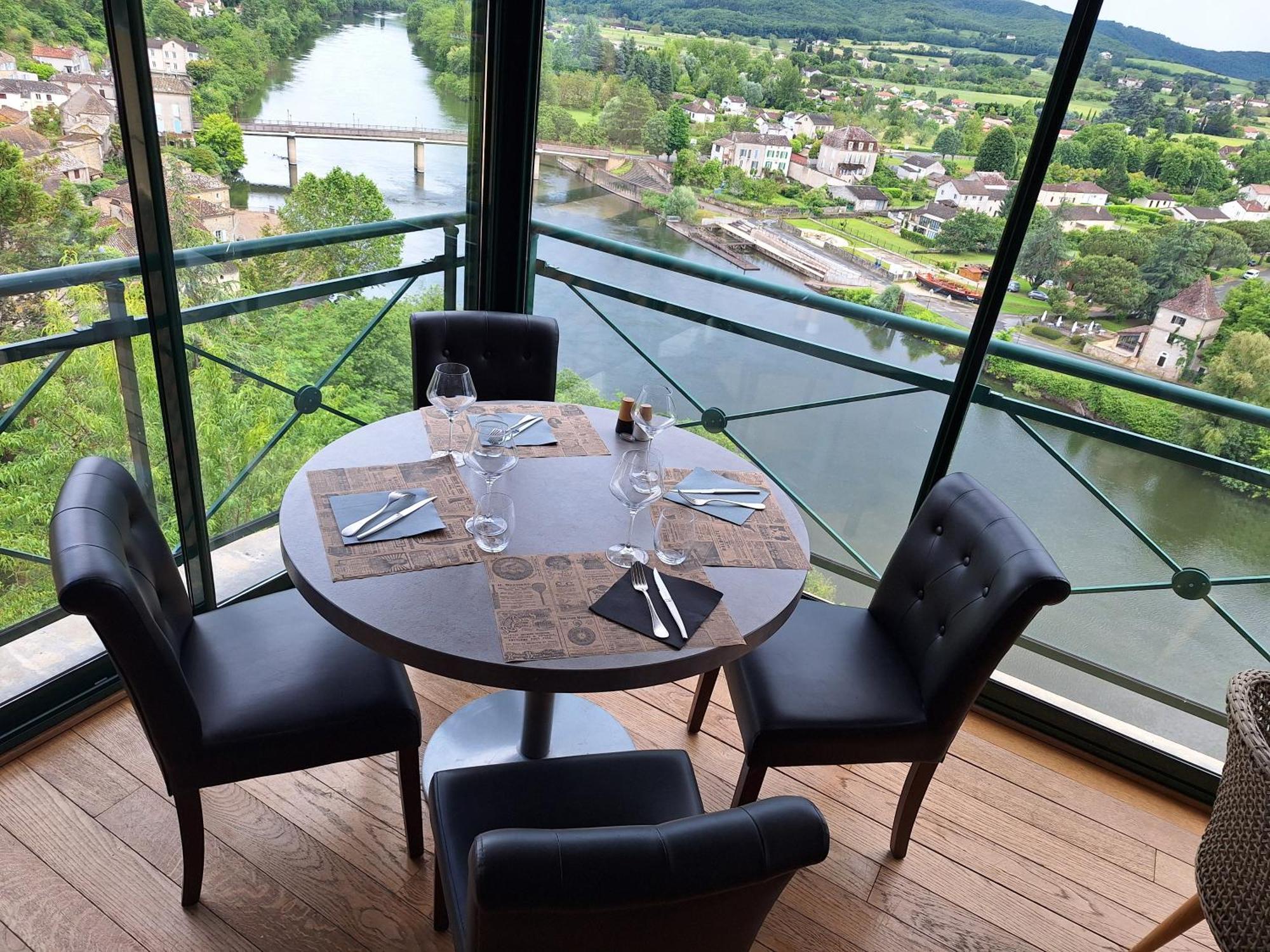 Hotel Bellevue Puy-lʼÉvêque Kültér fotó